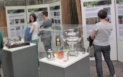 Einladung zur Südwind-Ausstellung „Tee – Aufguss mit Genuss“ im Botanischen Garten Innsbruck, 19.9.-21.10.2022